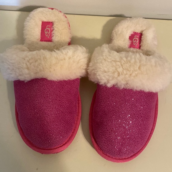 UGG Pink Glitter Slipper Size 2-3 - Picture 1 of 14